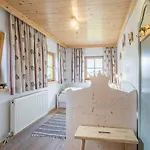 Weberhof 1-2 *